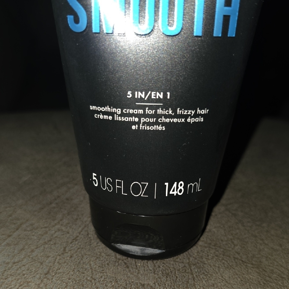 TRESemmé One Step Smooth Hair Cream - Picture 2 of 4